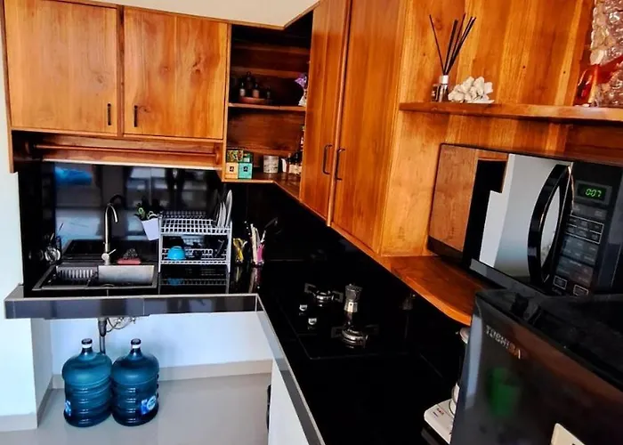 Singapore Spacious 3br Pool In
