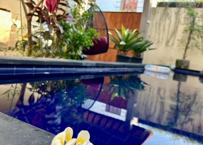 Singapore Spacious 3br Pool In
